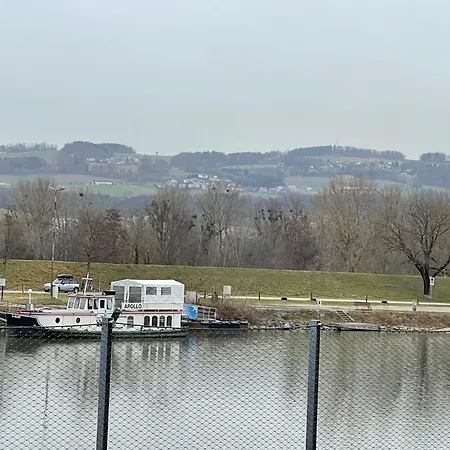 Gemuetliche An Der Donau - Barrierefrei 公寓 *
