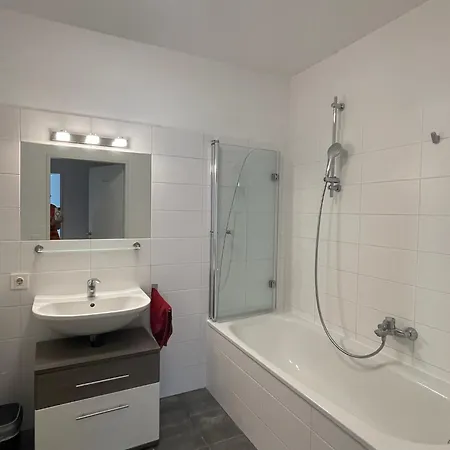 Gemuetliche An Der Donau - Barrierefrei Apartment *